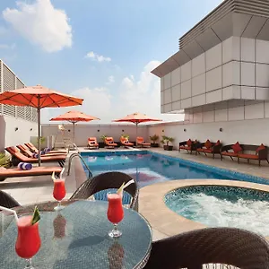Ramada By Wyndham Deira Dubái
